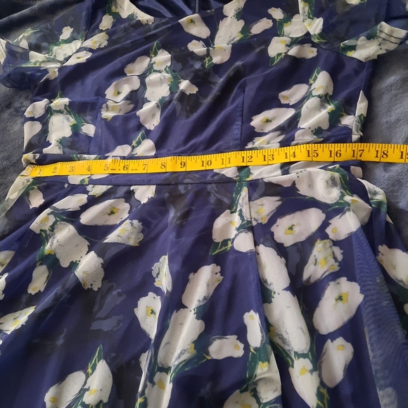 Midi dress Size XL - Picture 6 of 11